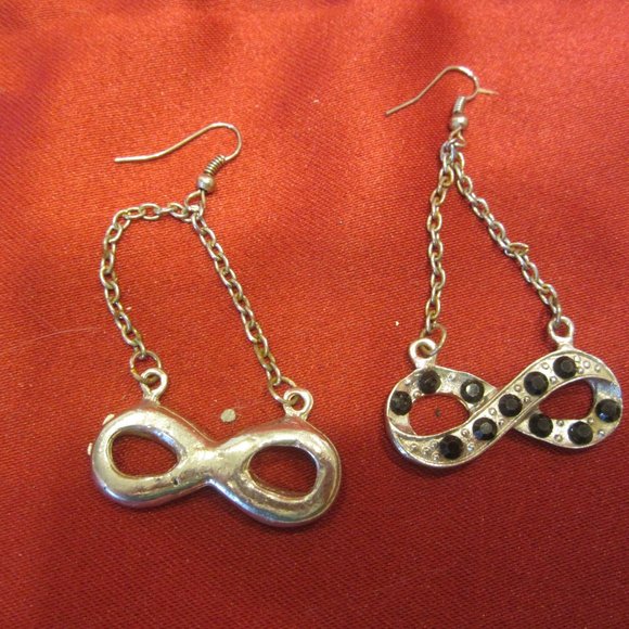 VTG PAIR OF PIERCED EARRINGS, SILVERTONE W/INFINITY SYMBOL, W/BLACK CRYSTALS - Picture 2 of 3
